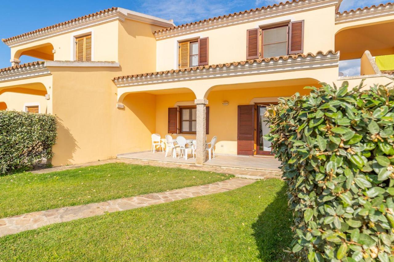 Iss Travel, Ambra Apartments - 800 M From La Cinta Beach سان تيودورو المظهر الخارجي الصورة