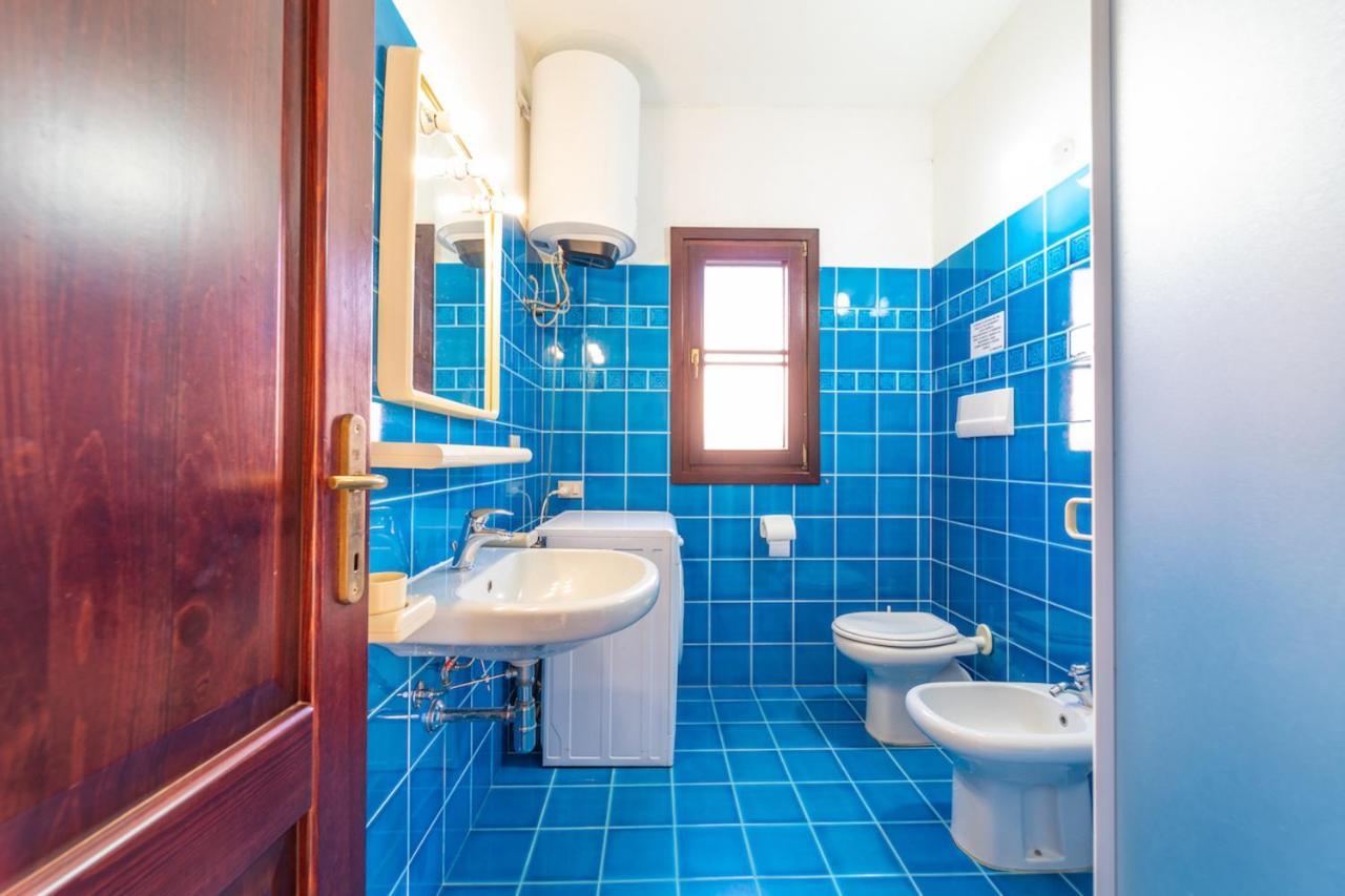 Iss Travel, Ambra Apartments - 800 M From La Cinta Beach سان تيودورو المظهر الخارجي الصورة